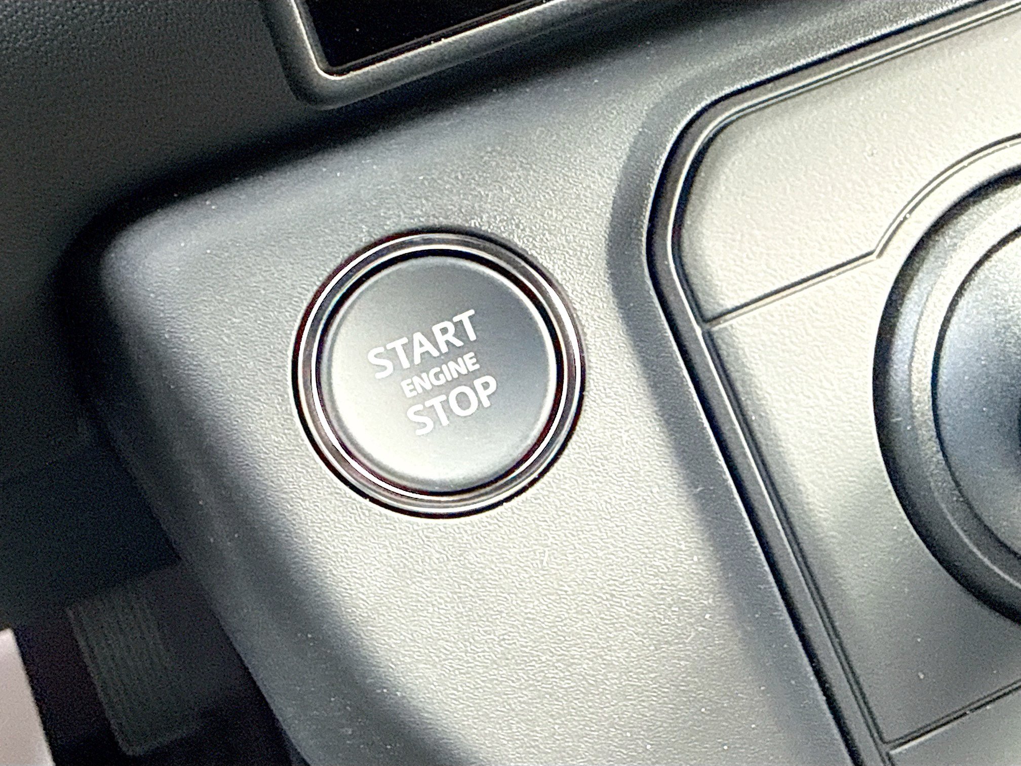 New 2026 Land Rover Defender 130 X-Dynamic SE AWD/4WD image 30