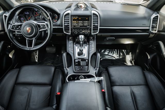 Used 2016 Porsche Cayenne image 20