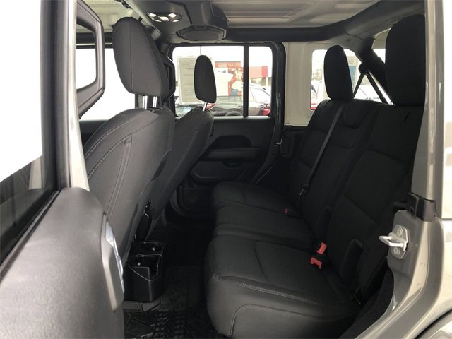 Used 2021 Jeep Wrangler Unlimited Sahara w/ LED Lighting Group image 33