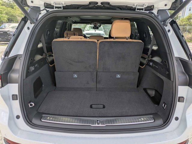 New 2026 Jeep Grand Cherokee L Summit w/ Obsidian Package AWD/4WD image 12