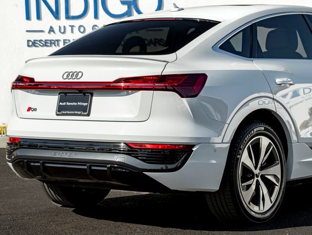 Used 2024 Audi Q8 e-tron Premium Plus w/ Premium Plus Package AWD/4WD image 10