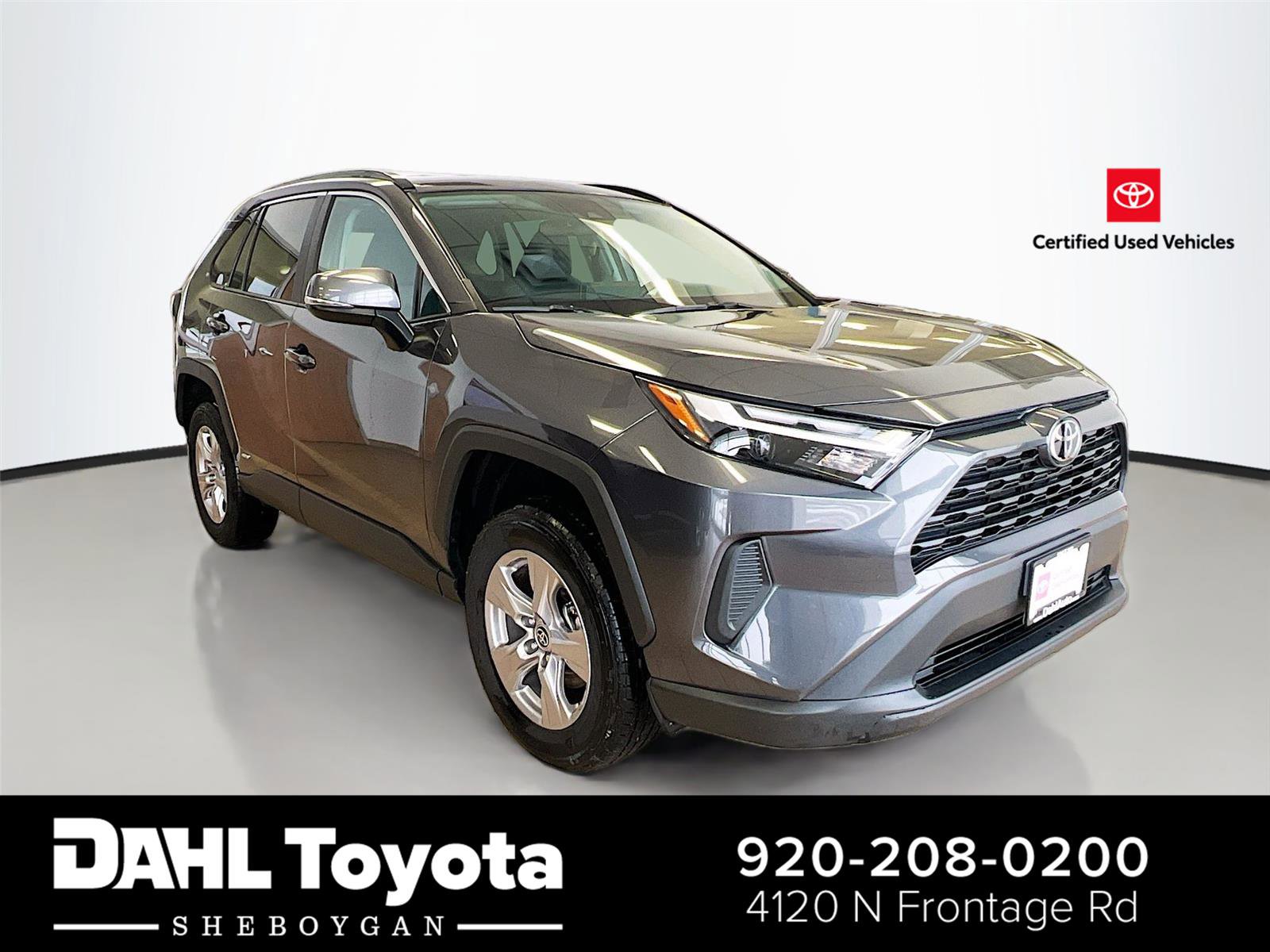 Used 2025 Toyota RAV4 XLE image 1