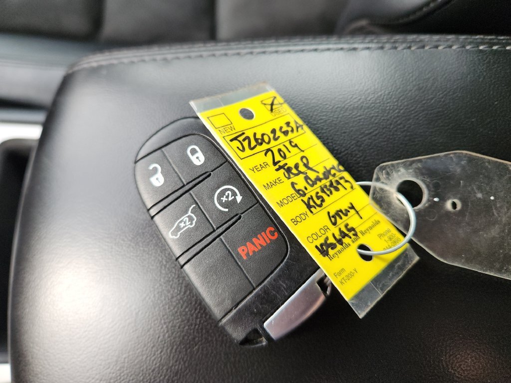 Used 2019 Jeep Grand Cherokee Altitude AWD/4WD image 30