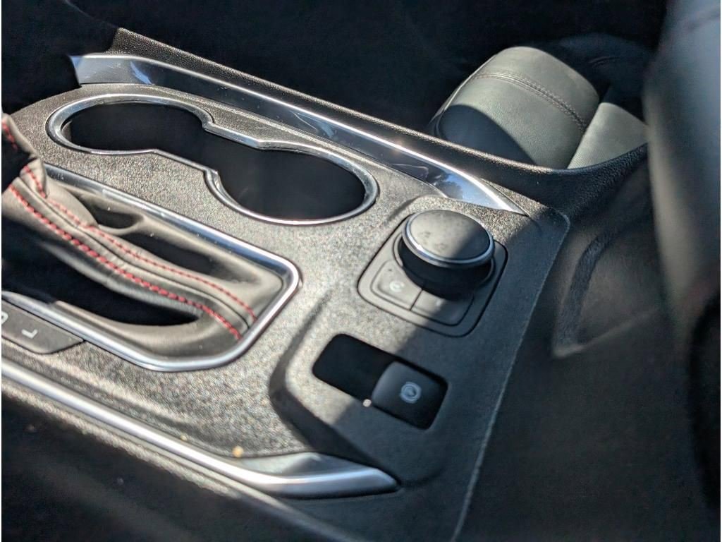 Used 2023 Chevrolet Traverse RS image 25