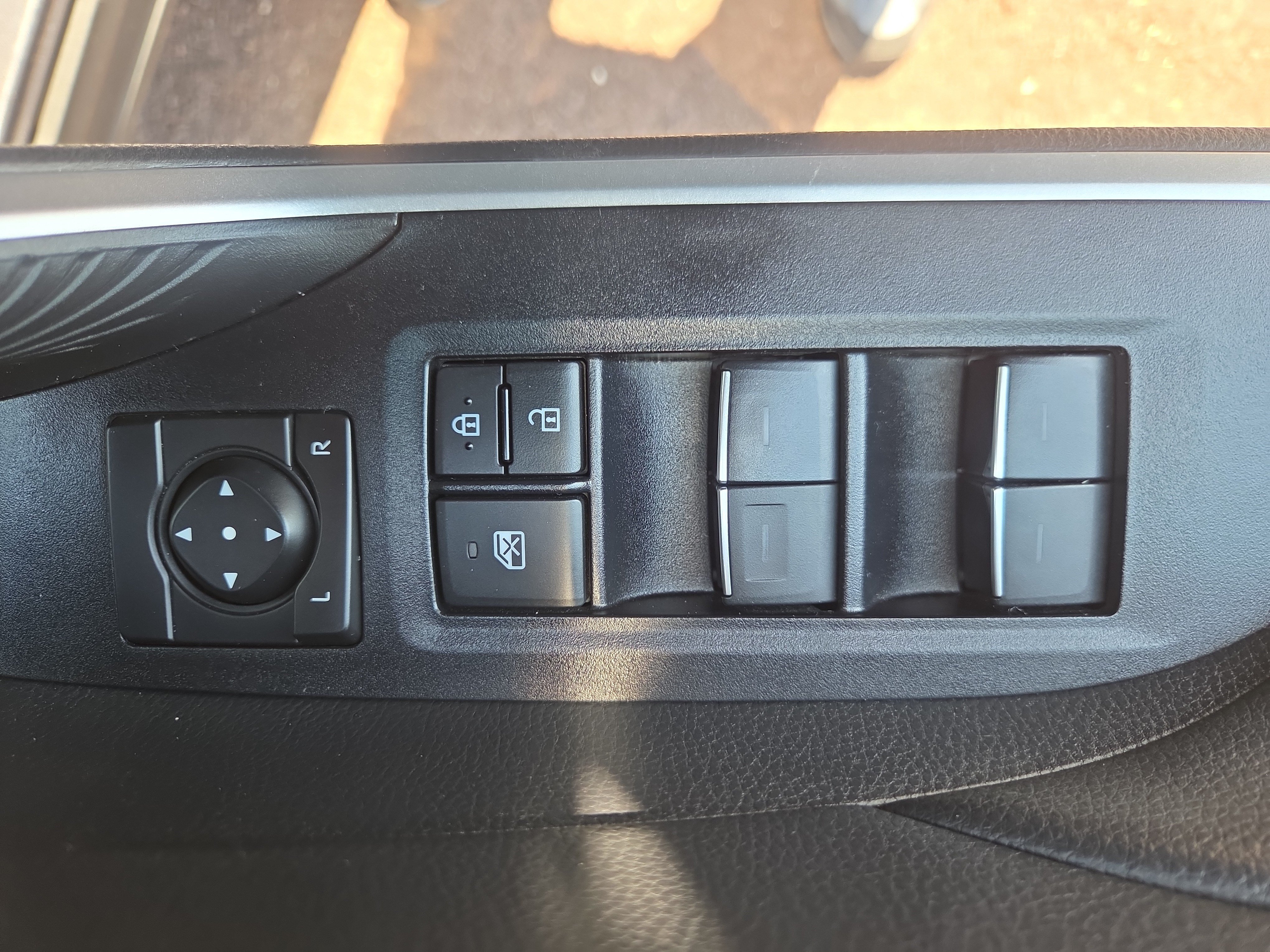 Certified 2022 Toyota RAV4 SE w/ Convenience Package AWD/4WD image 28