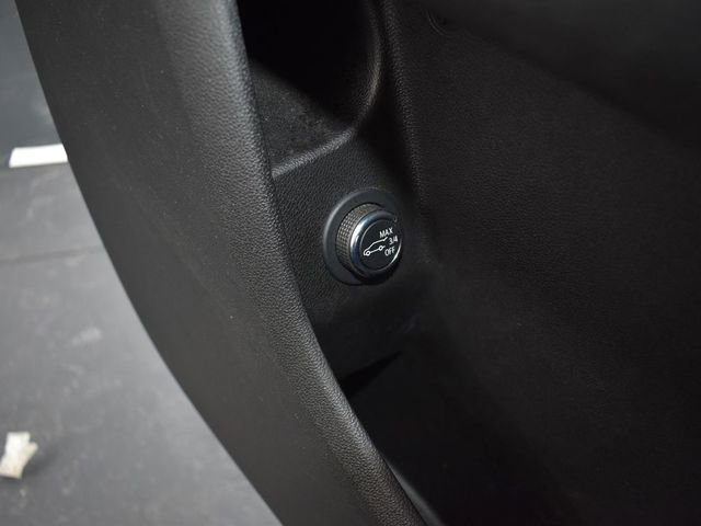 Used 2023 Cadillac XT4 Premium Luxury image 15