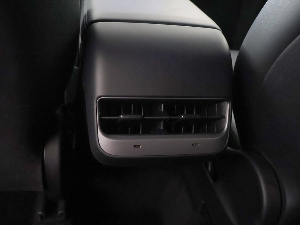Used 2023 Tesla Model Y Performance AWD/4WD image 47