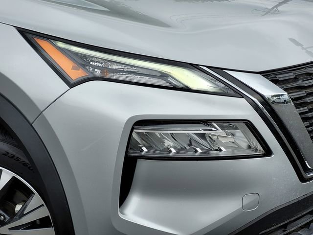 Used 2023 Nissan Rogue SV image 11