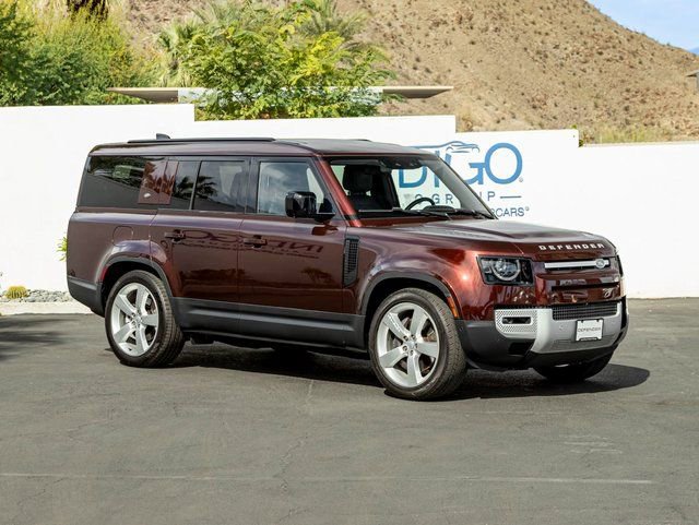 Used 2023 Land Rover Defender 130 First Edition image 4