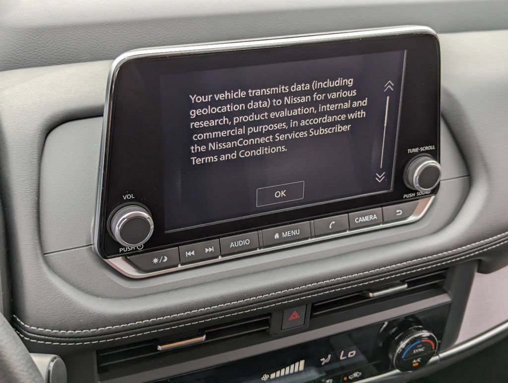 New 2025 Nissan Rogue SV AWD/4WD image 17