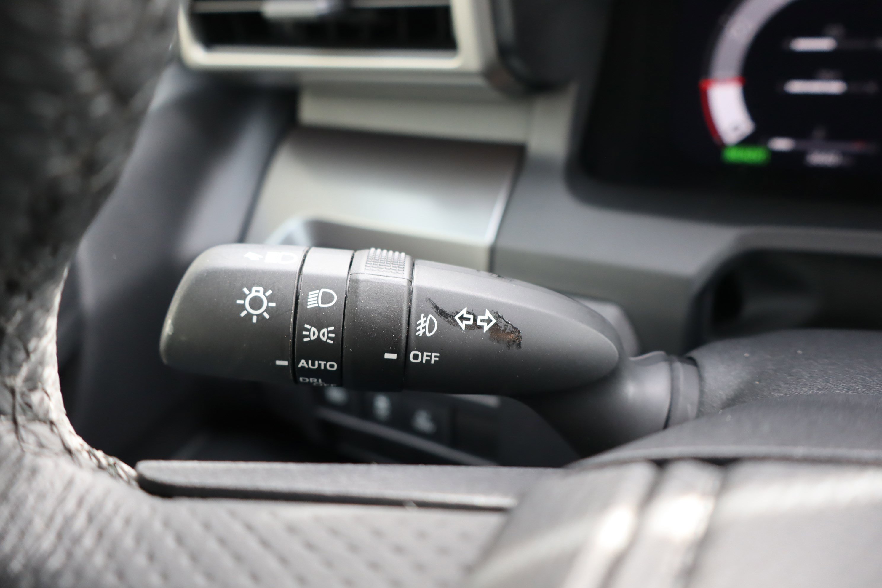 Used 2025 Toyota Tacoma TRD Sport image 25