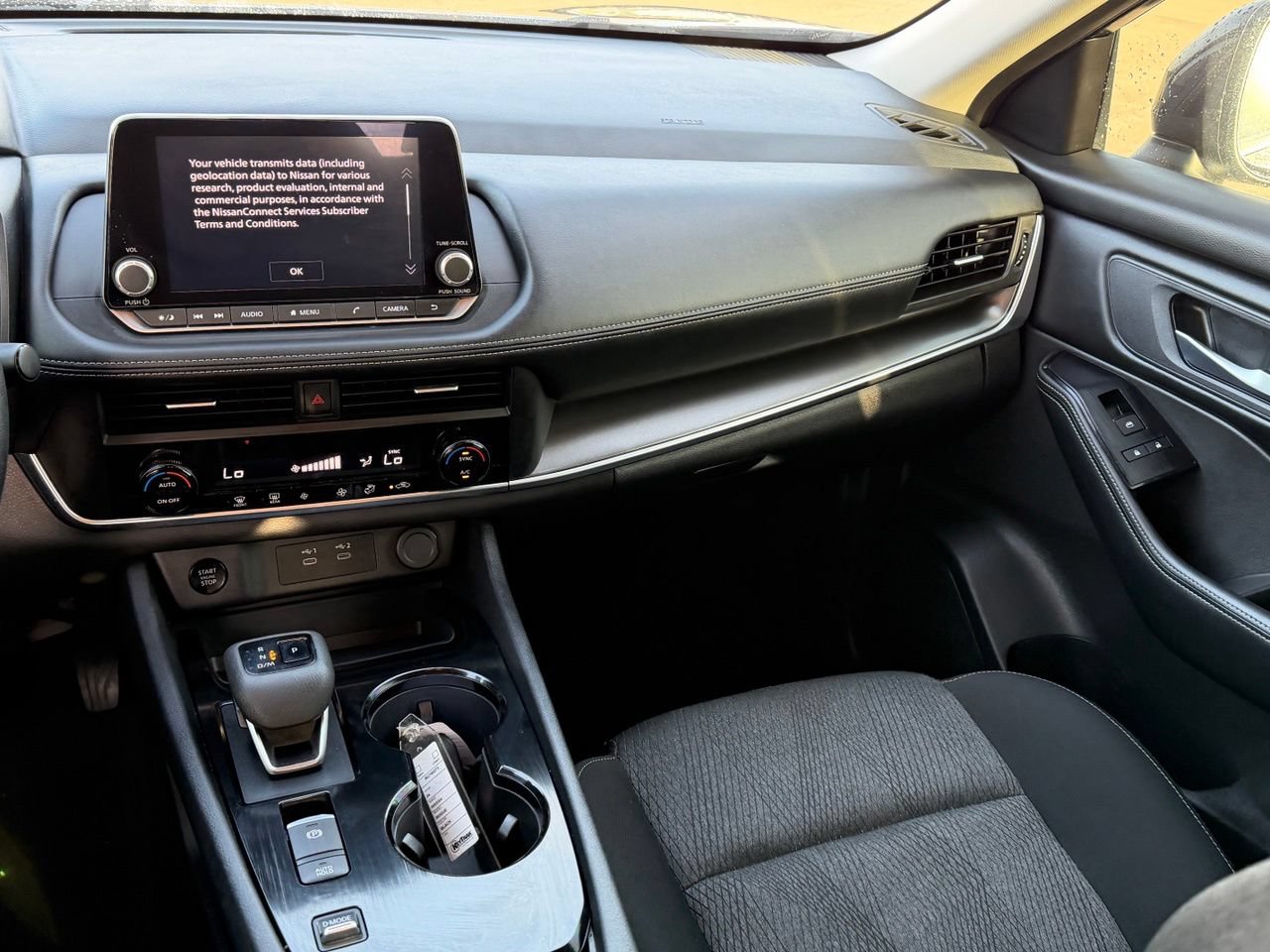 Certified 2024 Nissan Rogue SV FWD image 14