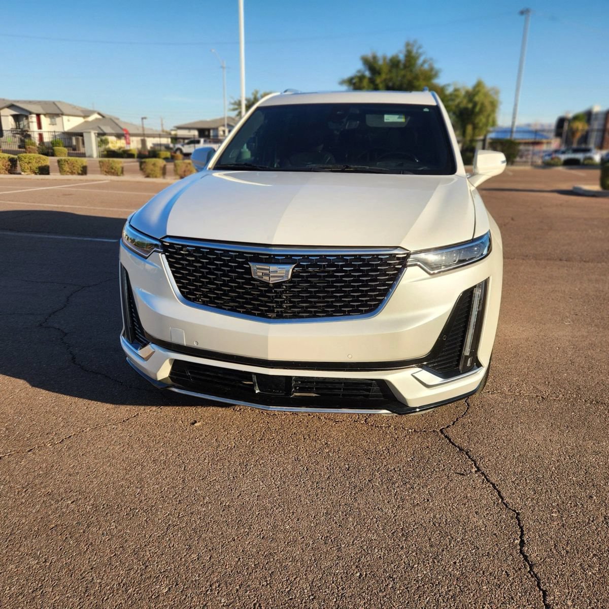 Used 2022 Cadillac XT6 Premium Luxury w/ Platinum Package AWD/4WD image 2