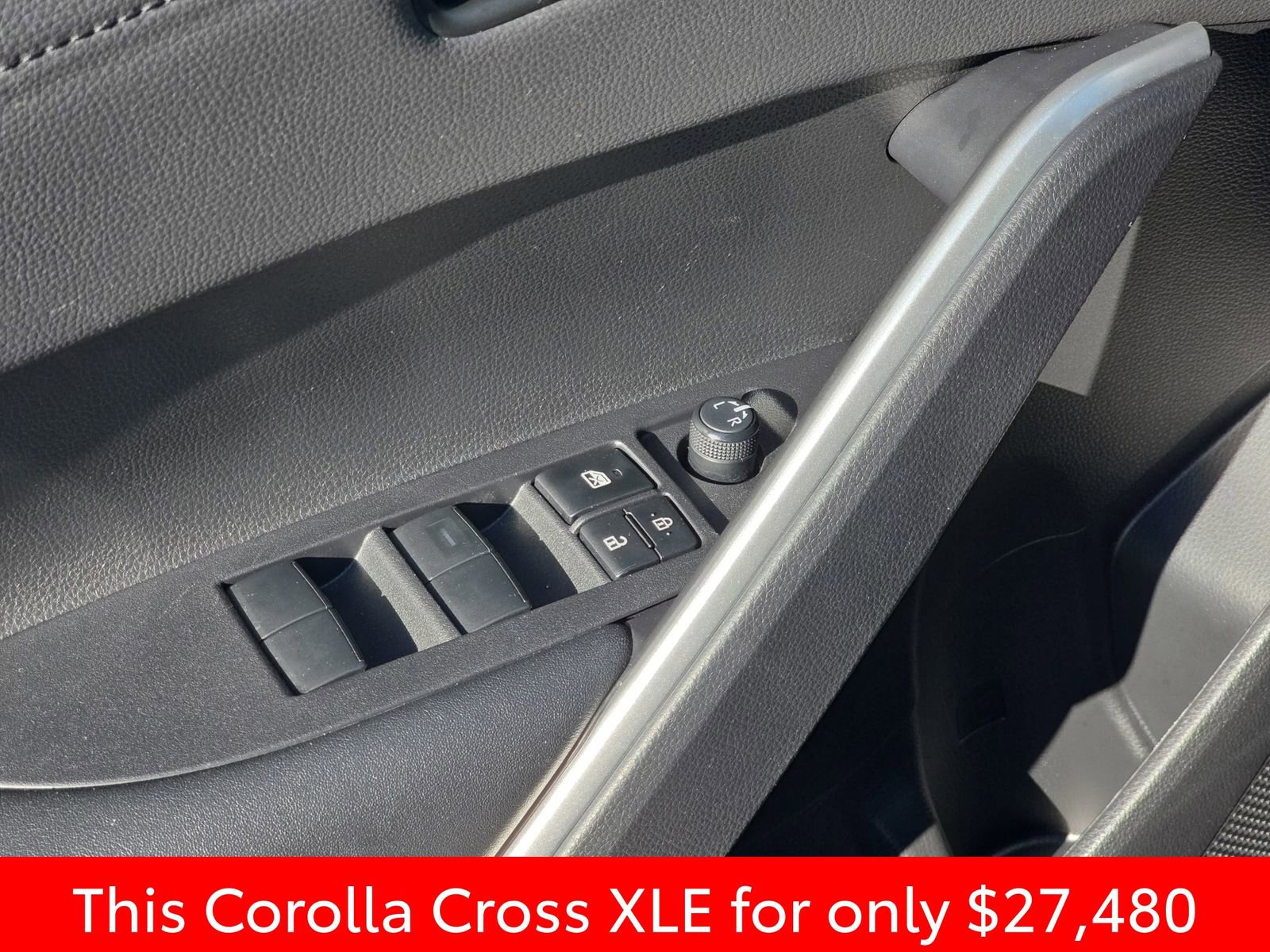 Used 2023 Toyota Corolla Cross XLE w/ Convenience Package image 35