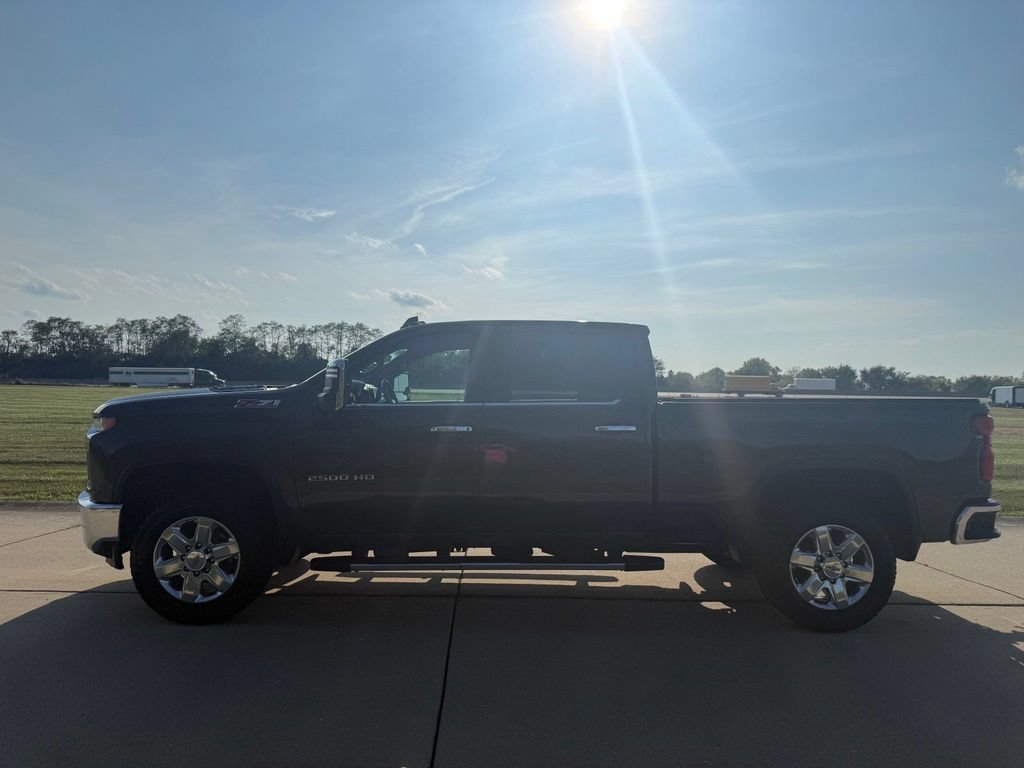 Used 2022 Chevrolet Silverado 2500 LTZ w/ LTZ Plus Package AWD/4WD image 10