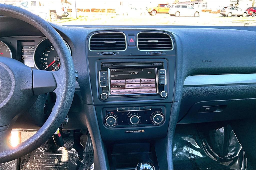 Used 2012 Volkswagen Golf 2-Door image 8