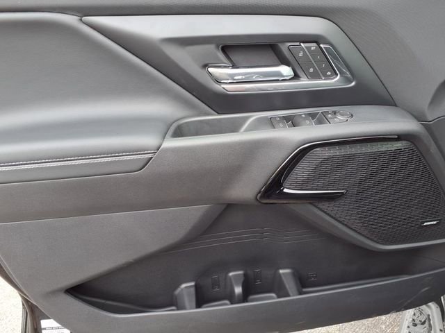 New 2025 Chevrolet Silverado EV LT image 11