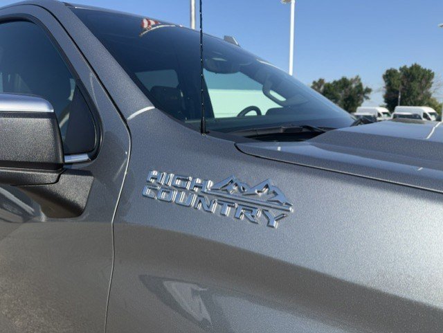 Used 2026 Chevrolet Silverado 1500 High Country w/ Technology Package AWD/4WD image 14