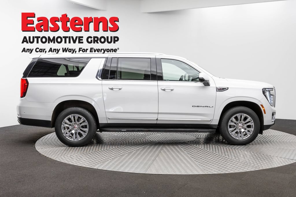 Used 2025 GMC Yukon XL Denali AWD/4WD image 4