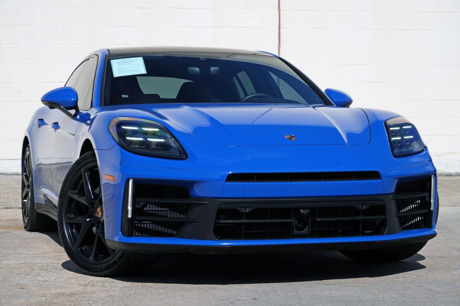 Used 2025 Porsche Panamera w/ Premium Package RWD image 4