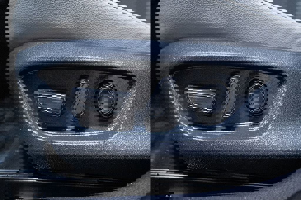 Certified 2025 Toyota Camry SE image 15