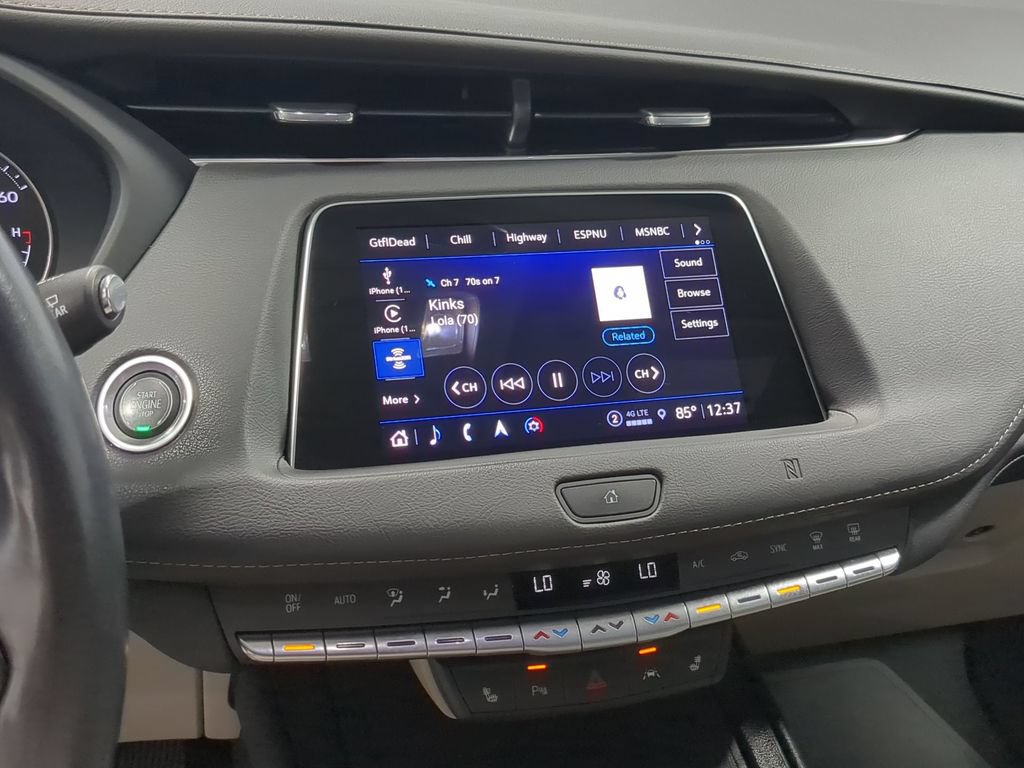 Used 2021 Cadillac XT4 Luxury w/ Cold Weather Package AWD/4WD image 34