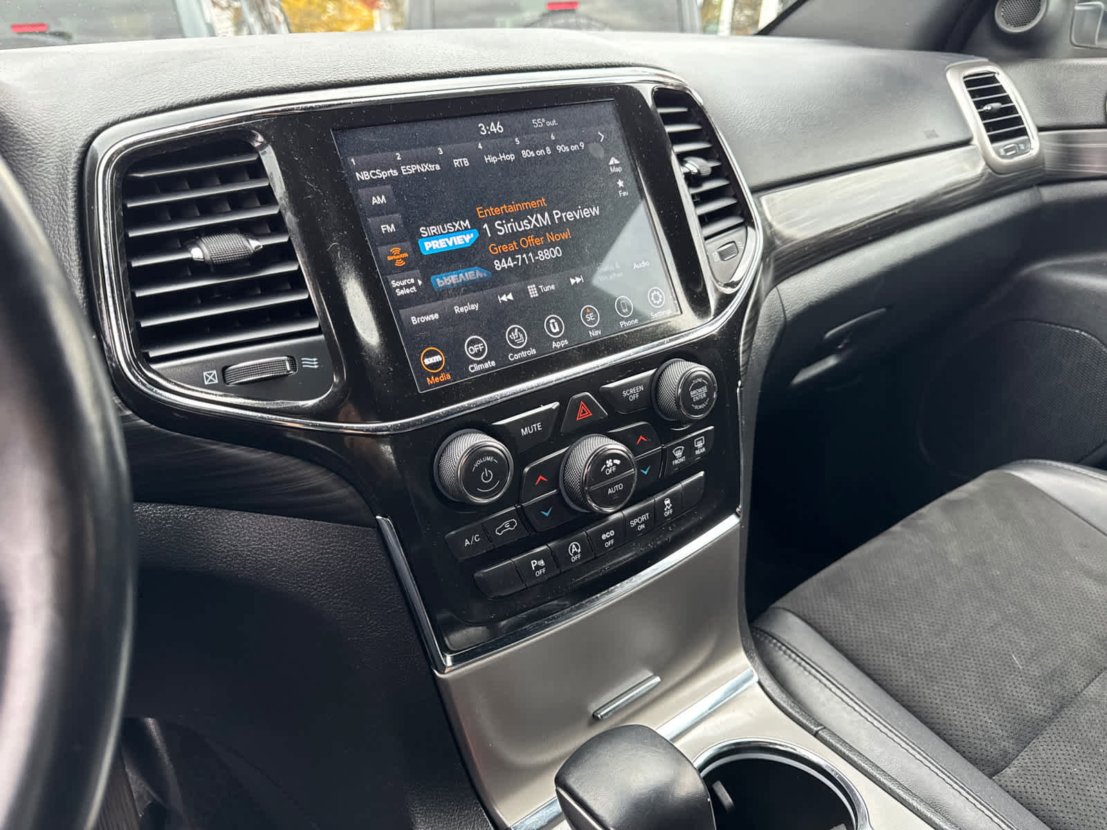 Used 2022 Jeep Grand Cherokee Laredo X image 25