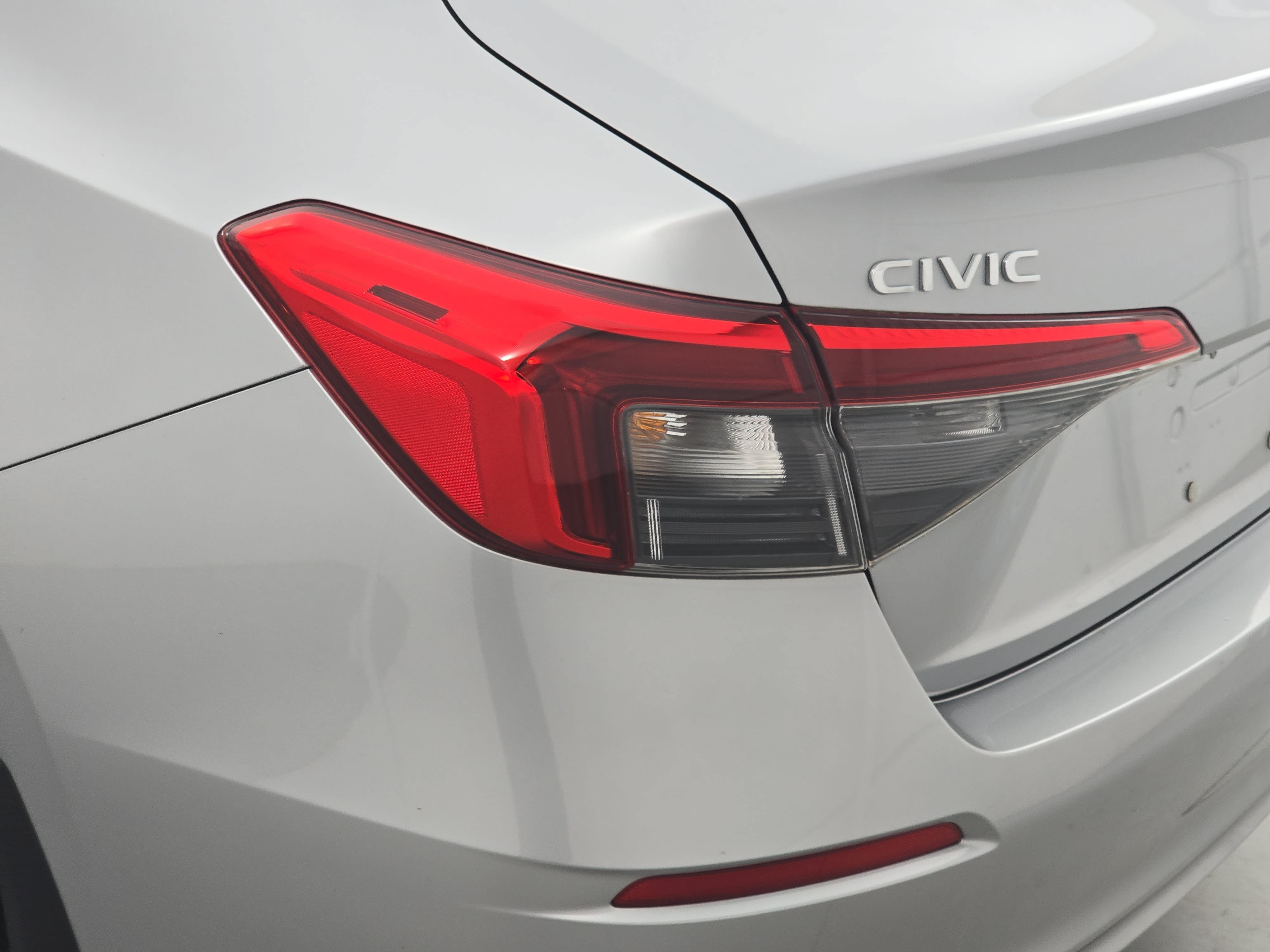 Used 2024 Honda Civic Sport image 32