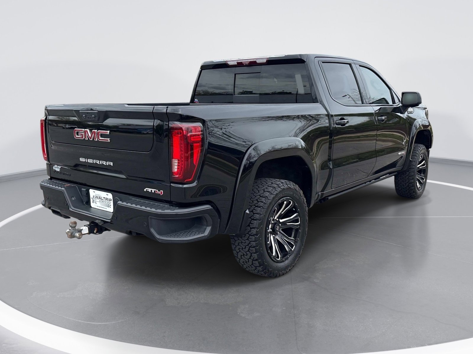 Used 2023 GMC Sierra 1500 AT4 w/ AT4 Premium Package image 8