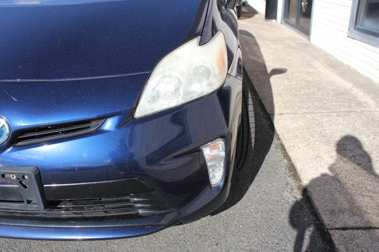 Used 2013 Toyota Prius Two image 3