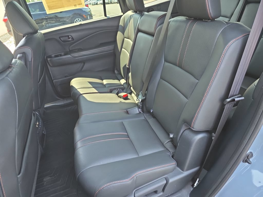 Used 2022 Honda Pilot TrailSport image 15