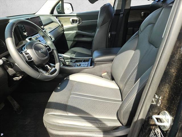 Used 2023 Kia Sorento S image 12
