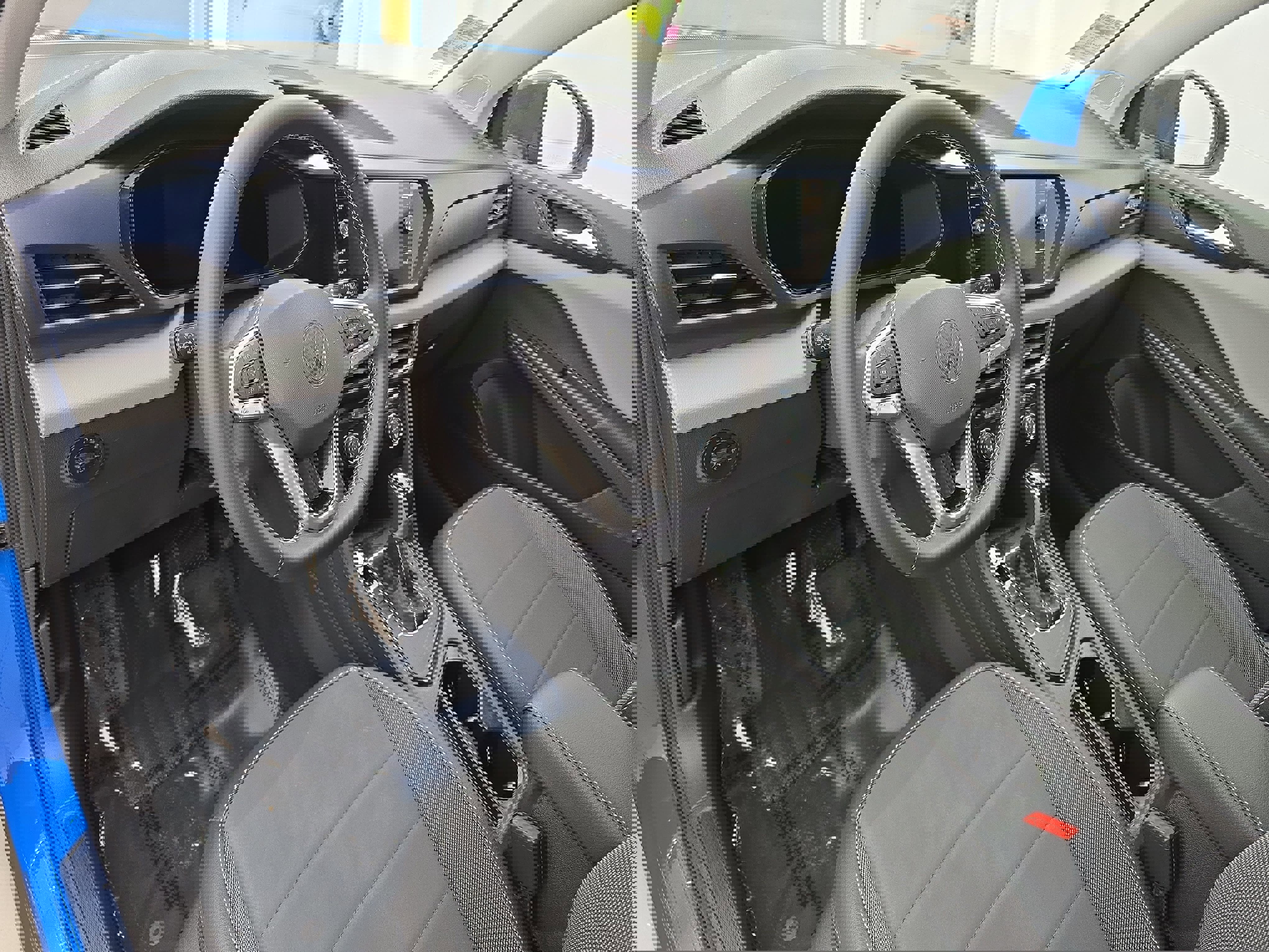 Certified 2023 Volkswagen Taos SE w/ Panoramic Sunroof Package image 15