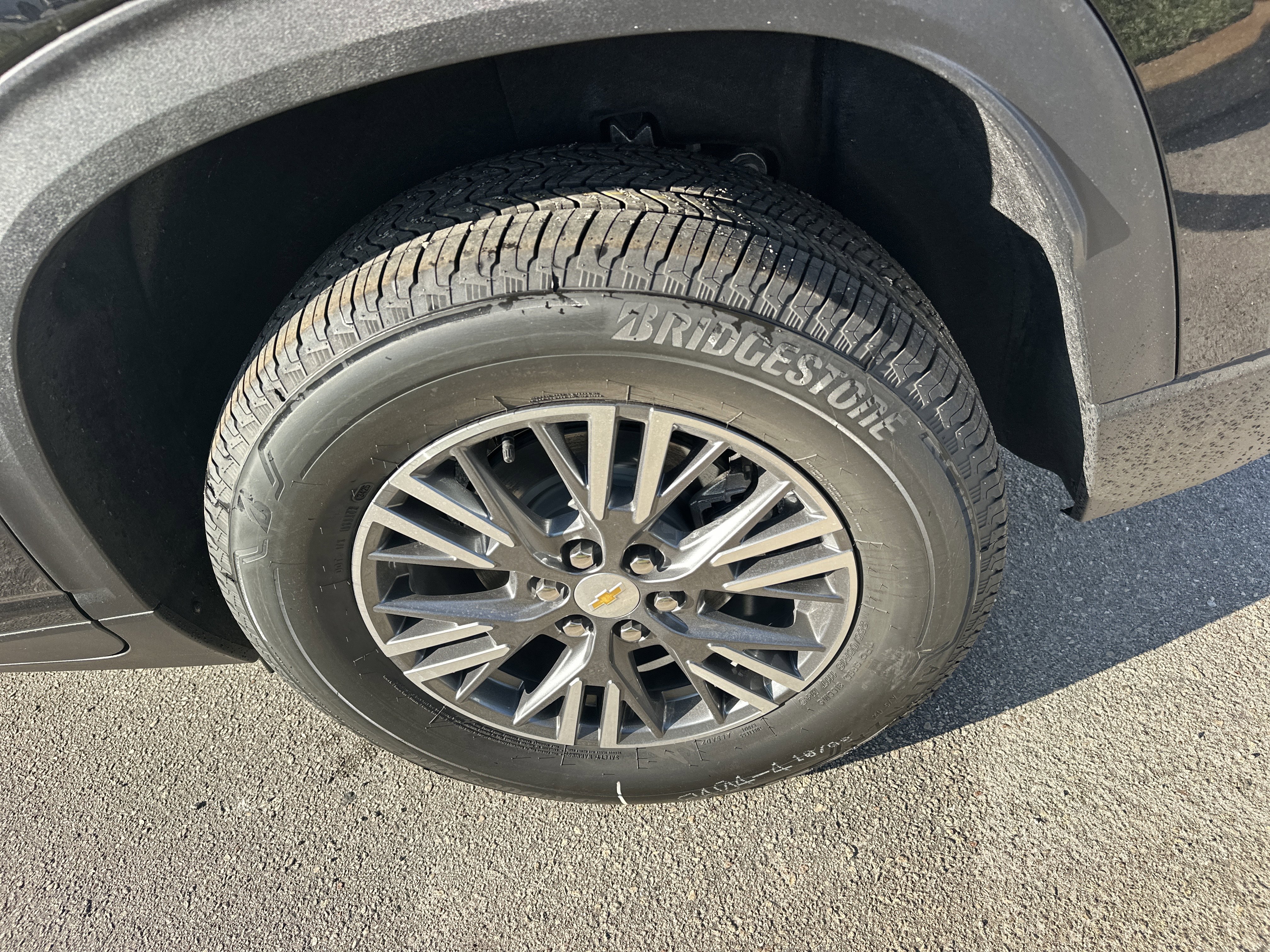 New 2026 Chevrolet Equinox EV LT w/ Convenience Package II image 9