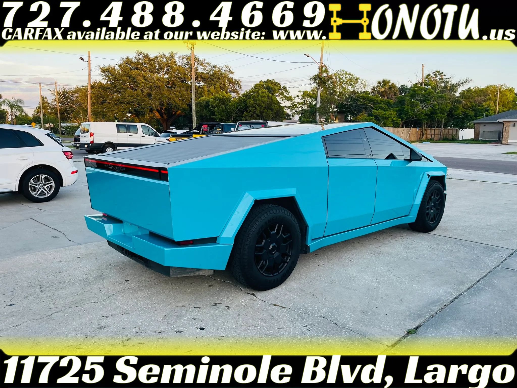 Used 2024 Tesla Cybertruck AWD Crew Cab image 9