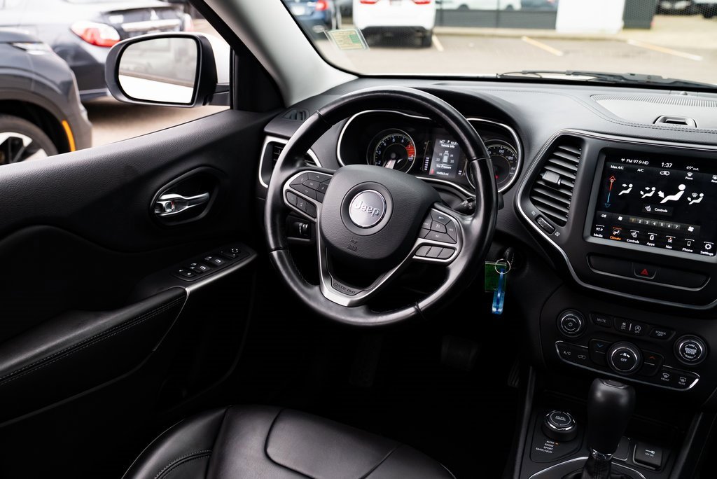 Used 2020 Jeep Cherokee Latitude w/ Quick Order Package 26F North image 9