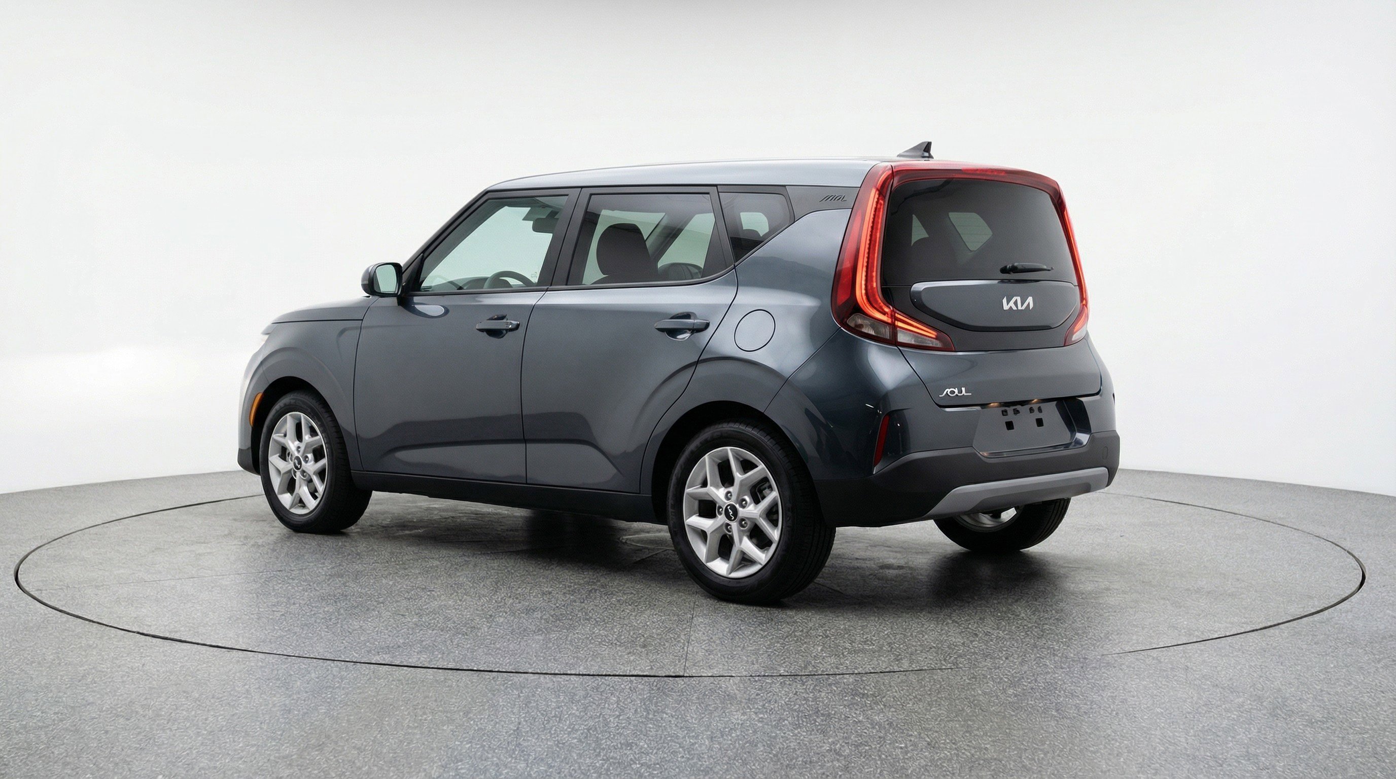 Used 2025 Kia Soul LX w/ LX Technology Package image 6