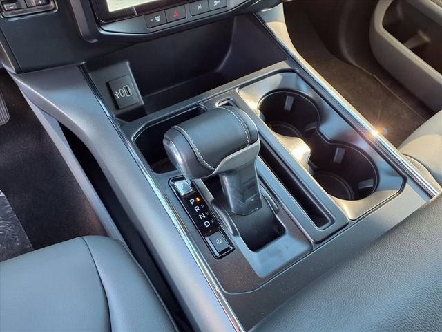 New 2025 Ford F150 Lightning Flash AWD/4WD image 13