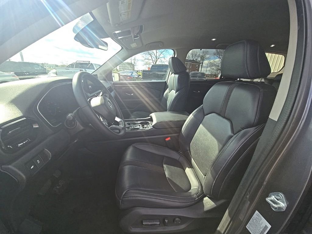 Used 2025 Honda Pilot EX-L image 13