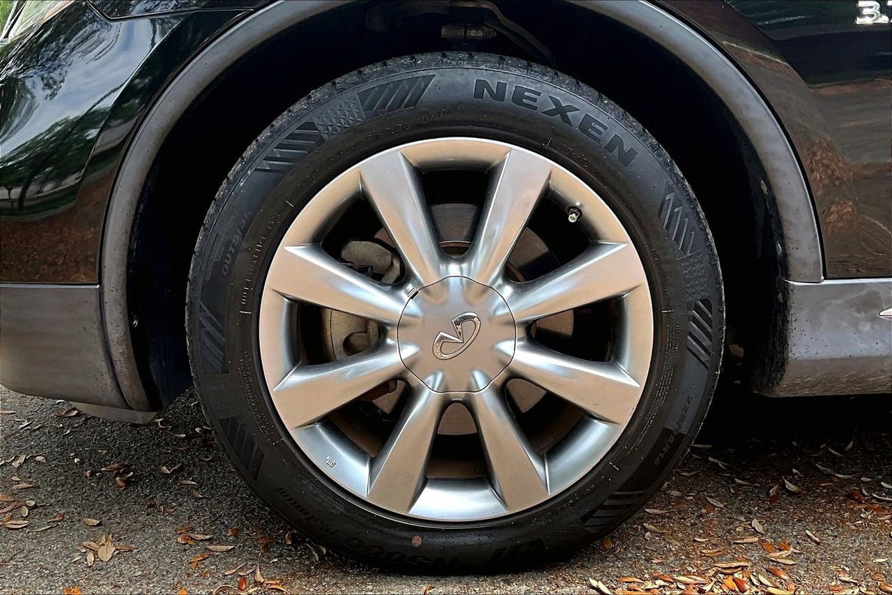 Used 2017 INFINITI QX50 2WD w/ Premium Plus Package image 34