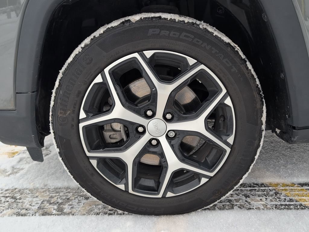 Used 2024 Jeep Compass Limited image 12