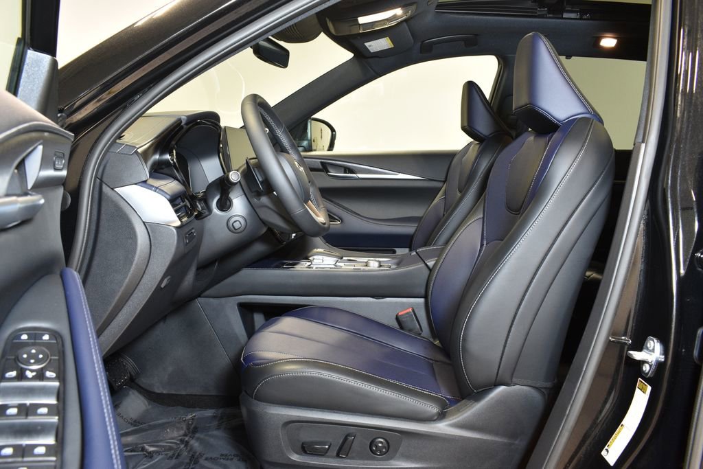 Certified 2026 INFINITI QX60 Sport w/ Dark Cargo Package image 10
