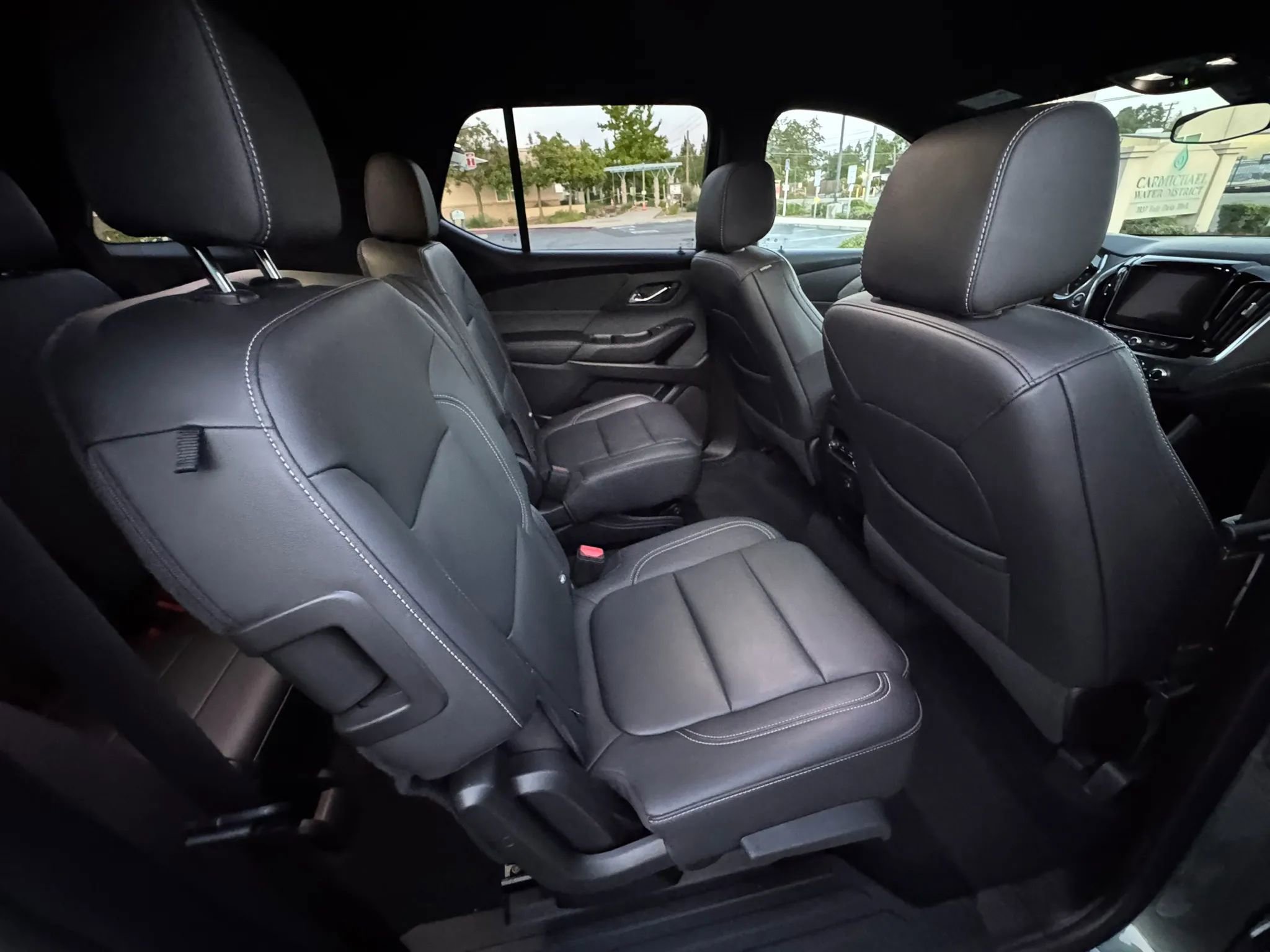 Used 2022 Chevrolet Traverse LT w/ LPO, Floor Liner Package image 15