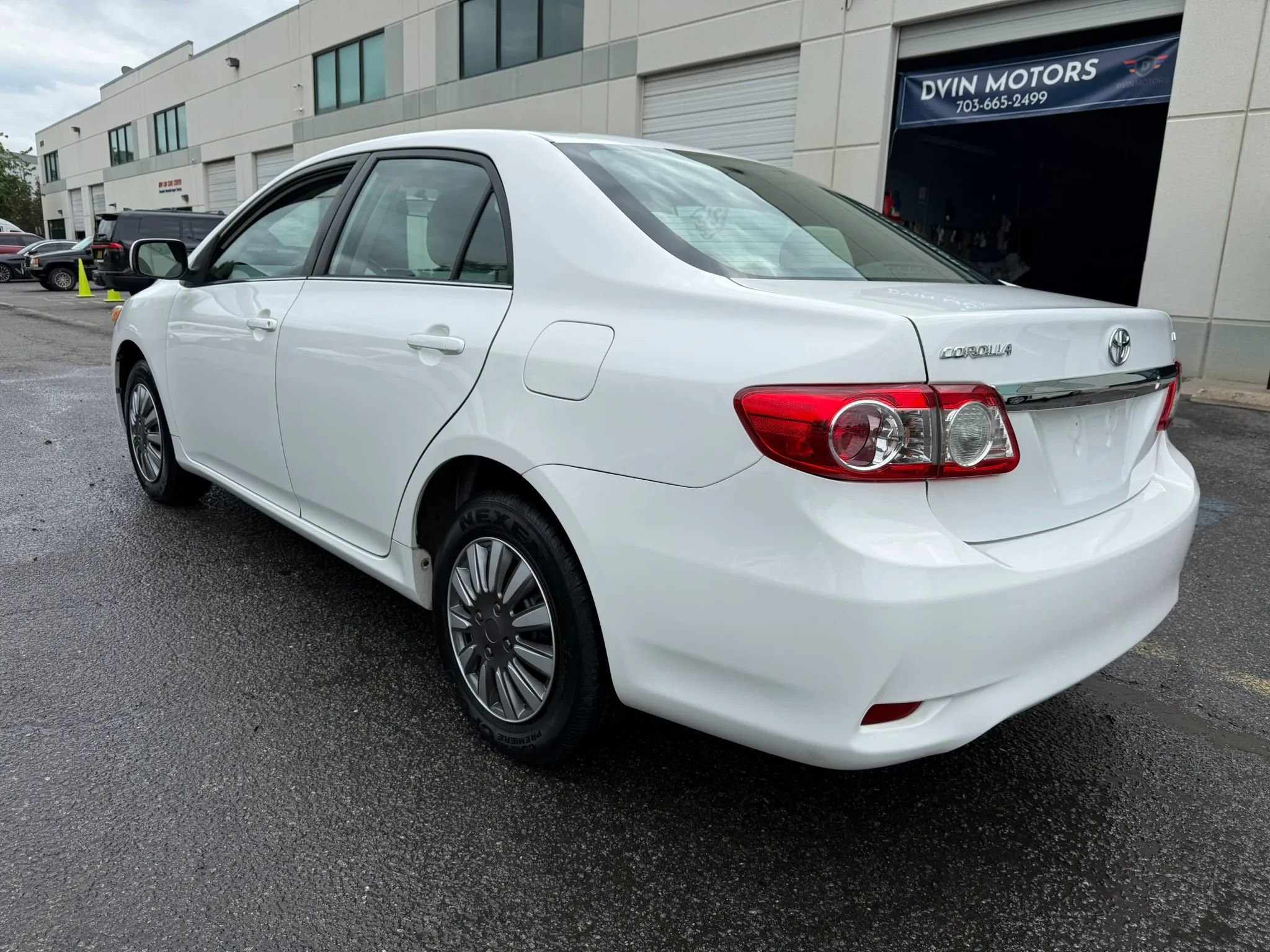 Used 2013 Toyota Corolla LE FWD image 8