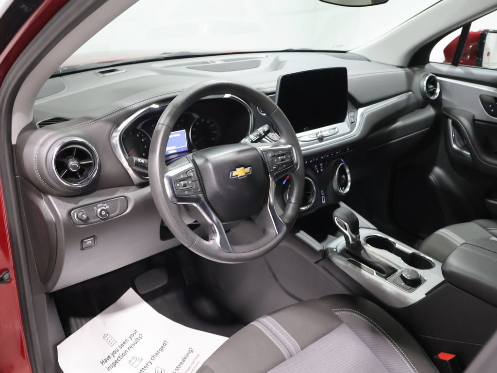 Used 2025 Chevrolet Blazer LT AWD/4WD image 15