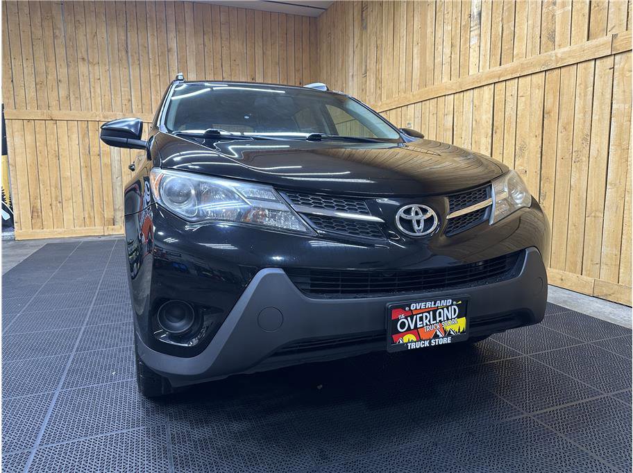 Used 2013 Toyota RAV4 LE image 3