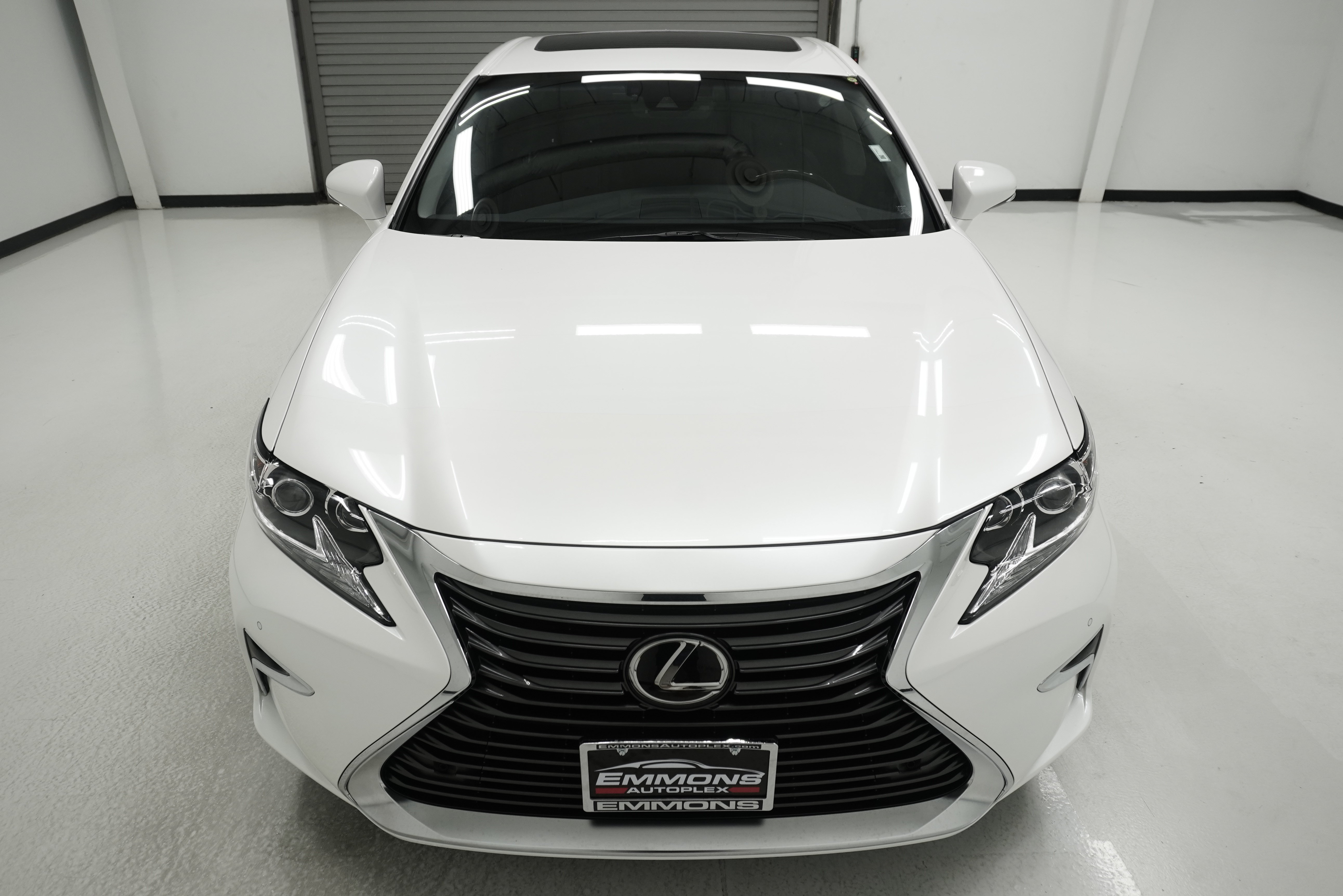 Used 2017 Lexus ES 350 w/ Luxury Package FWD image 2