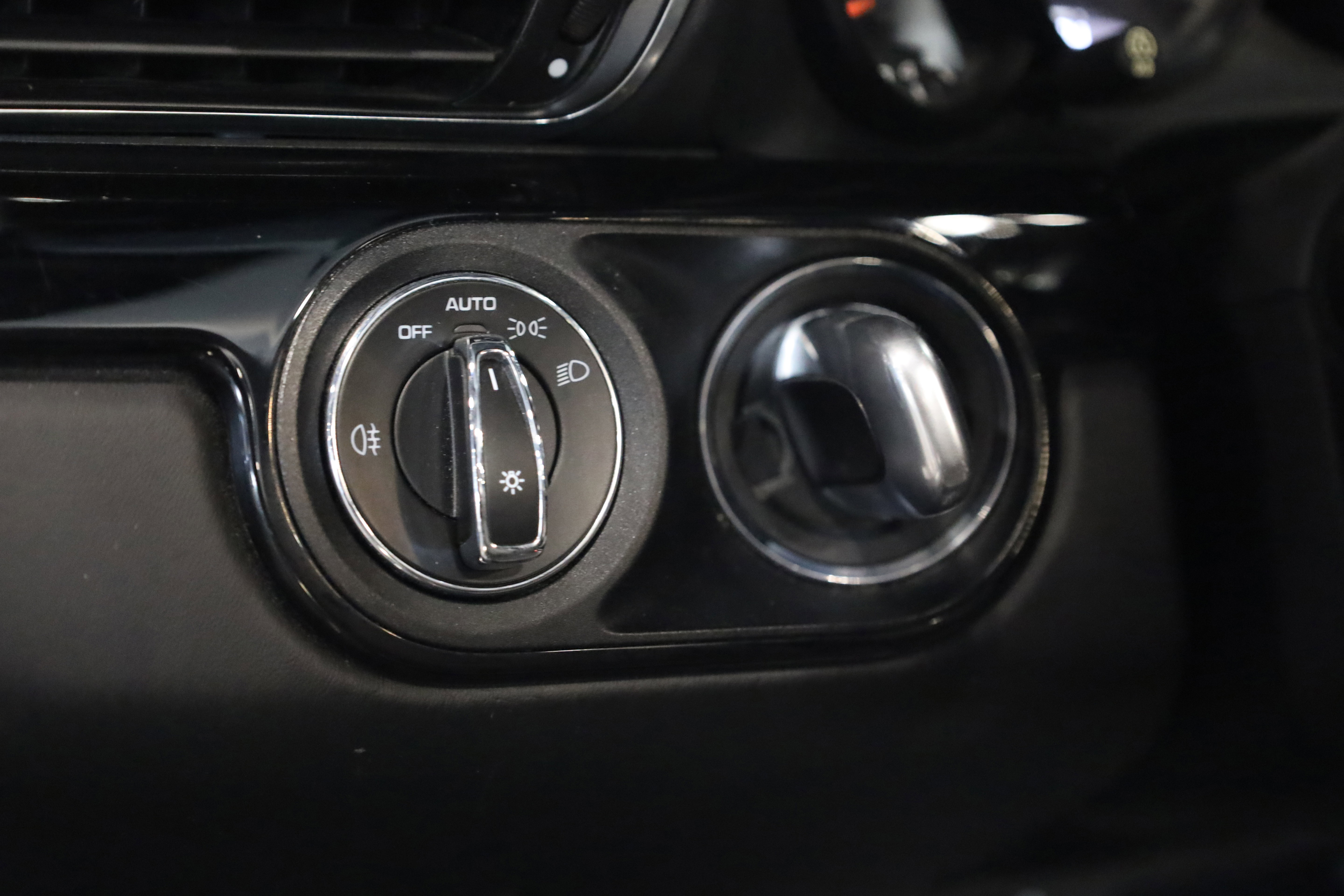 Used 2017 Porsche 911 Carrera 4S image 18