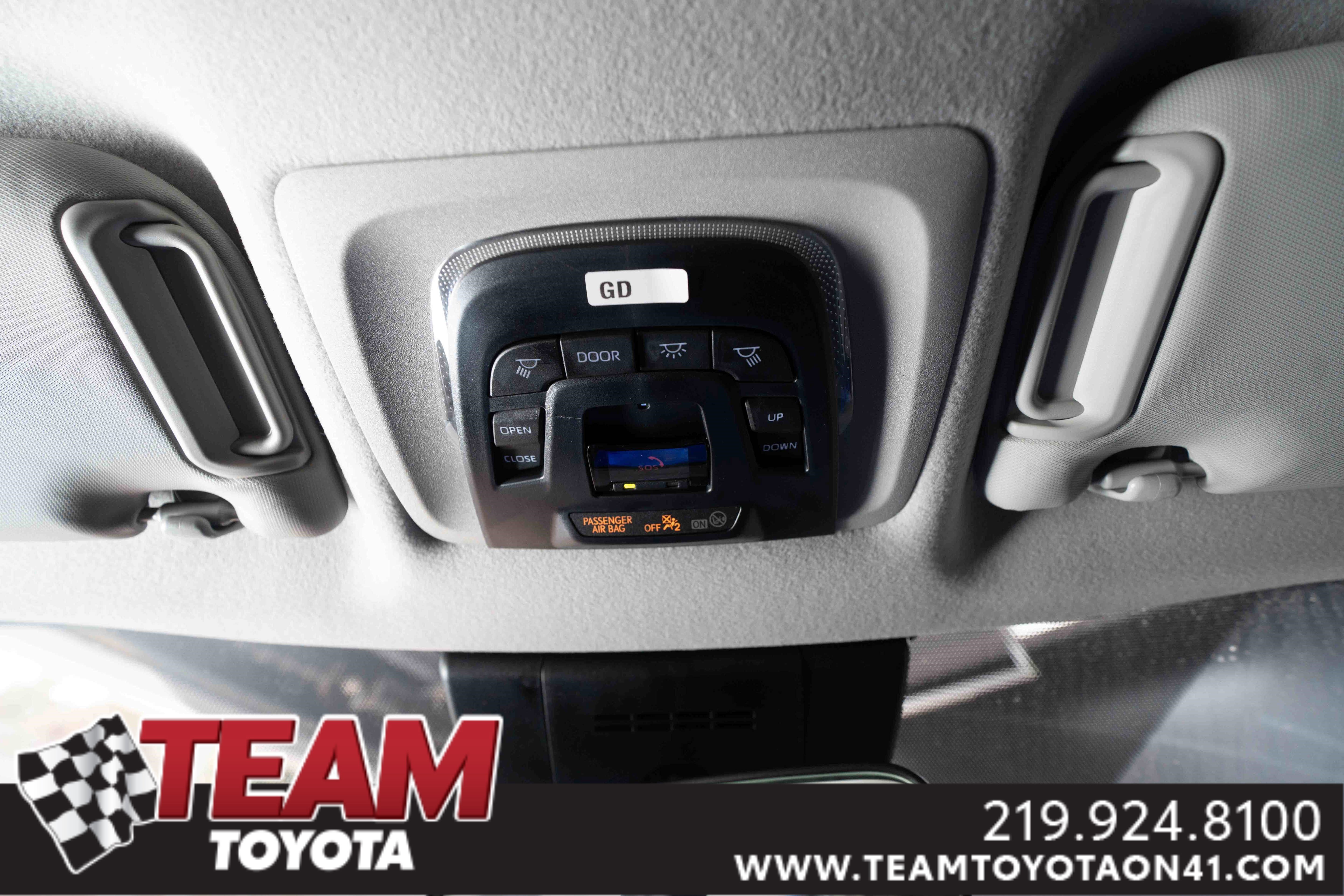 New 2026 Toyota Corolla Cross LE w/ Moonroof Package image 18
