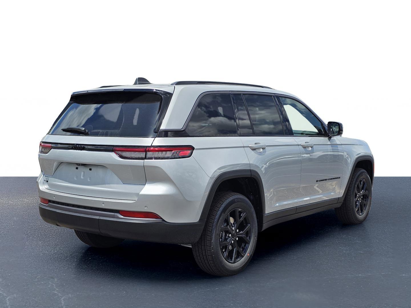 New 2026 Jeep Grand Cherokee Altitude RWD image 8
